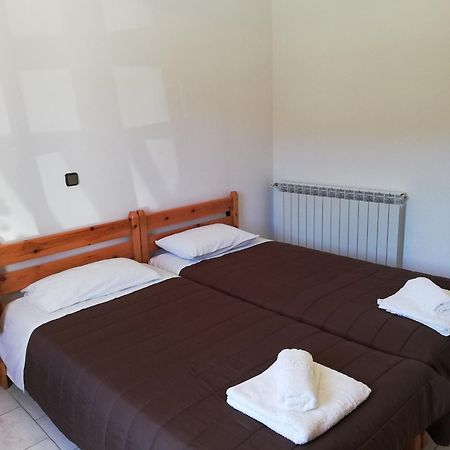Lemonia Apartment Afión Exteriér fotografie