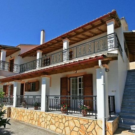 Lemonia Apartment Afión Exteriér fotografie